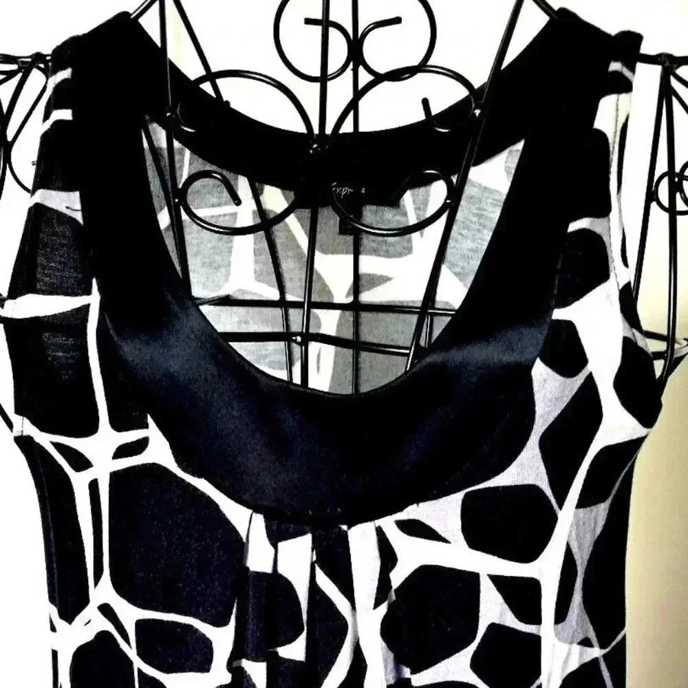 Express Giraffe Print Pullover XS Pockets